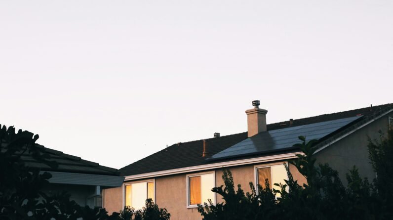 How Many Solar Panels Do I Need For A 2000 Sq Ft Home?
